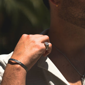 Hammered Signet - Silver