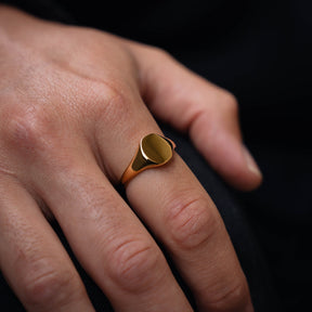 Smooth Signet Ring - Gold