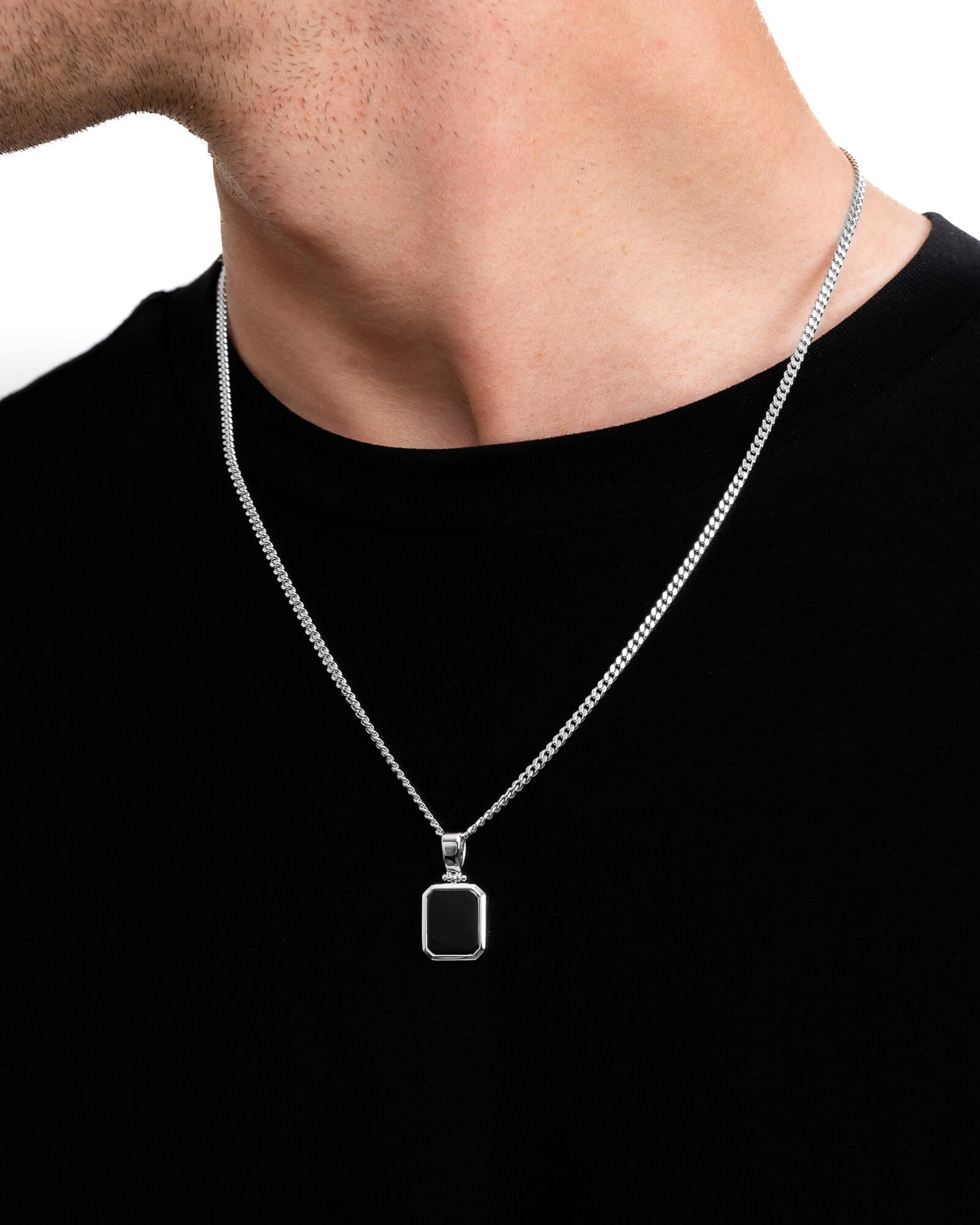 Onyx octagon engraving plate necklace