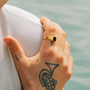 Square Onyx Ring - Gold