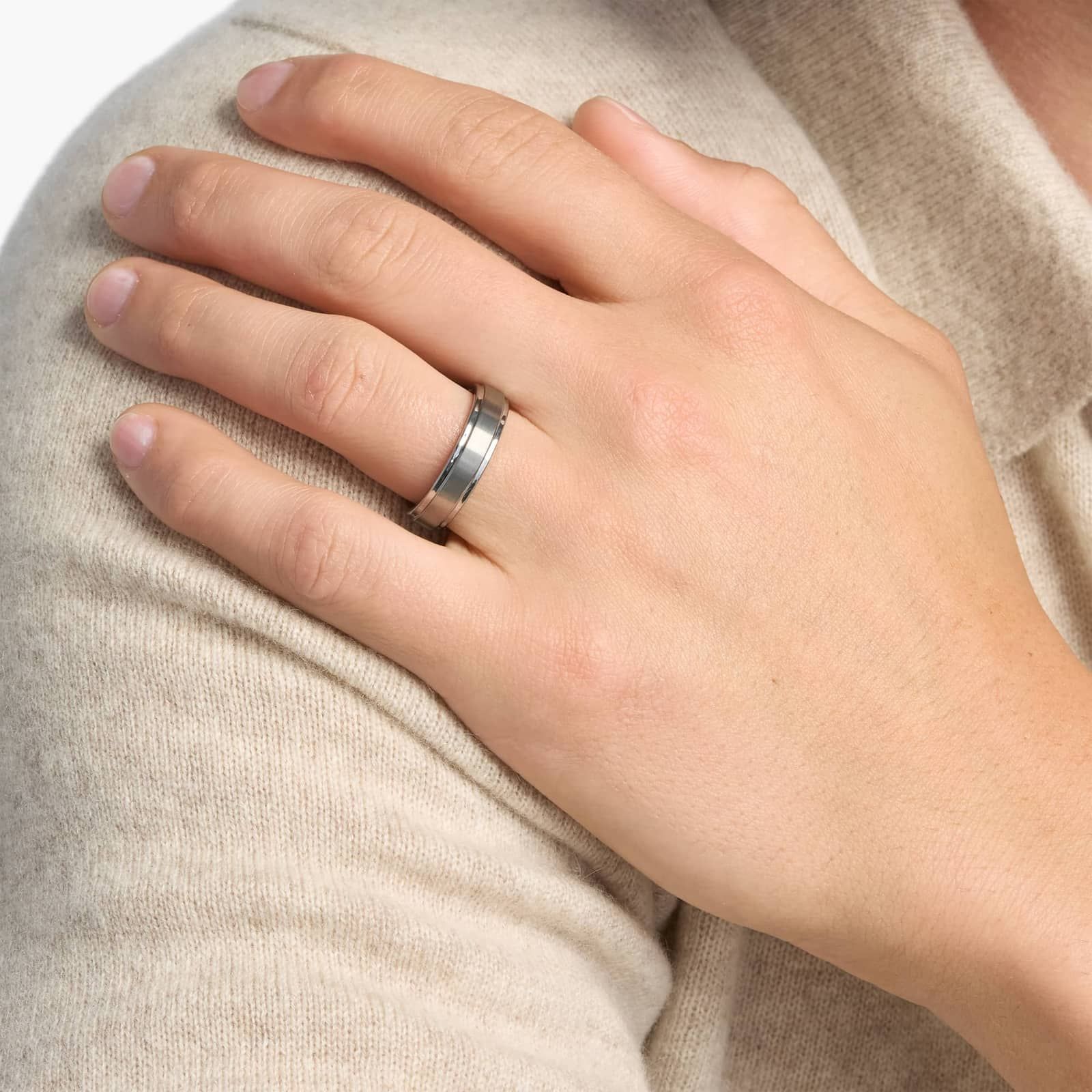 Brushed and Polished Comfort Fit Wedding Ring in Classic Gray Tungsten Carbide (6mm)