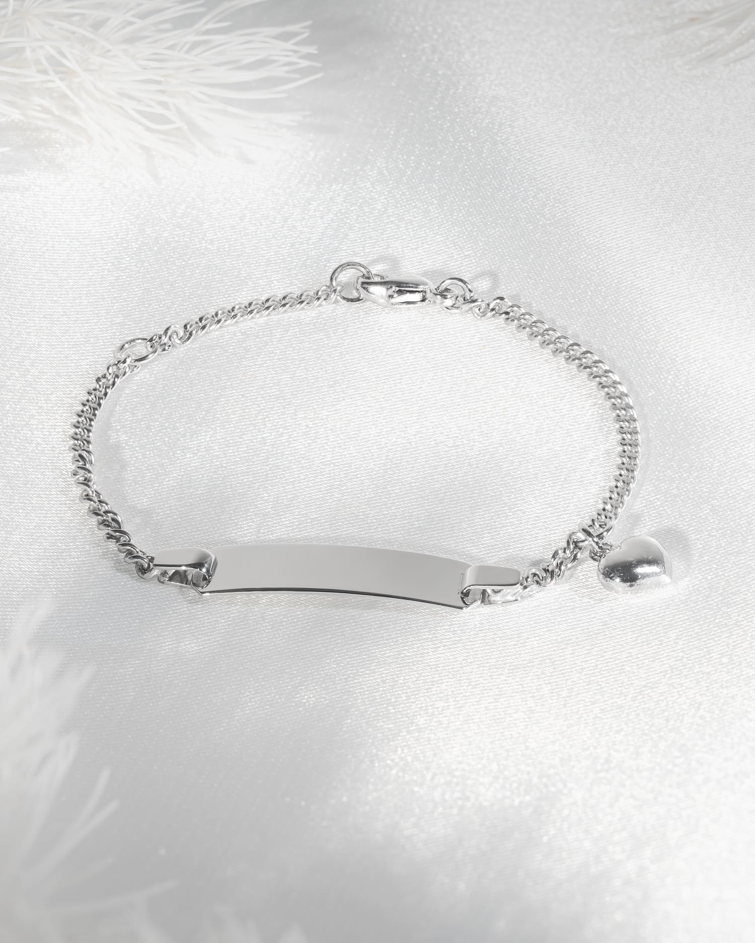 Engraving bracelet engraving plate heart