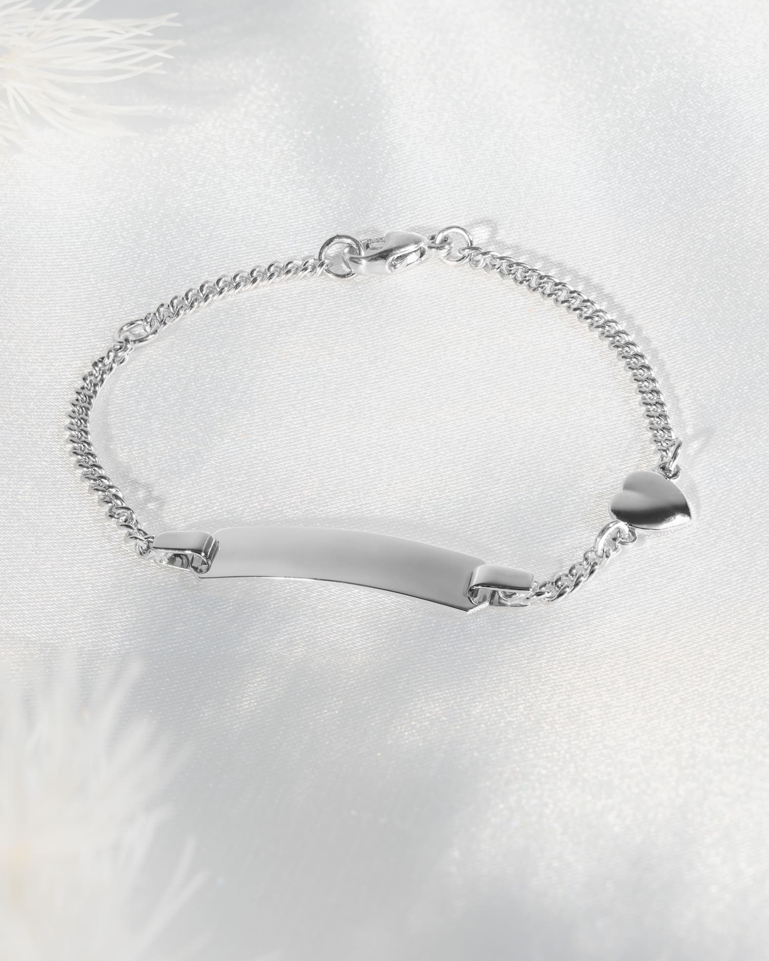 Engraving bracelet engraving plate heart