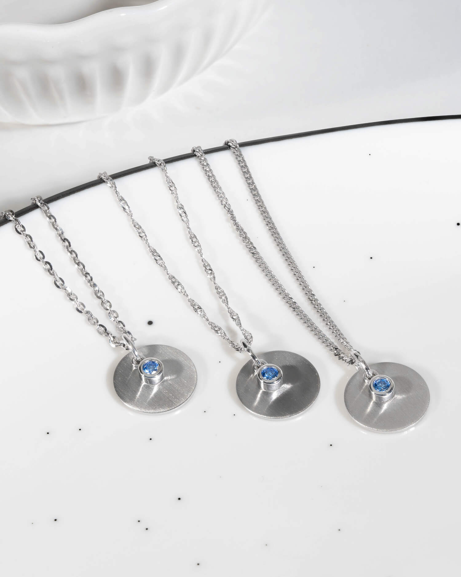 Engraving plates pendant necklace zirconia blue 12mm