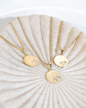 Engraving plates pendant necklace baby feet 12mm
