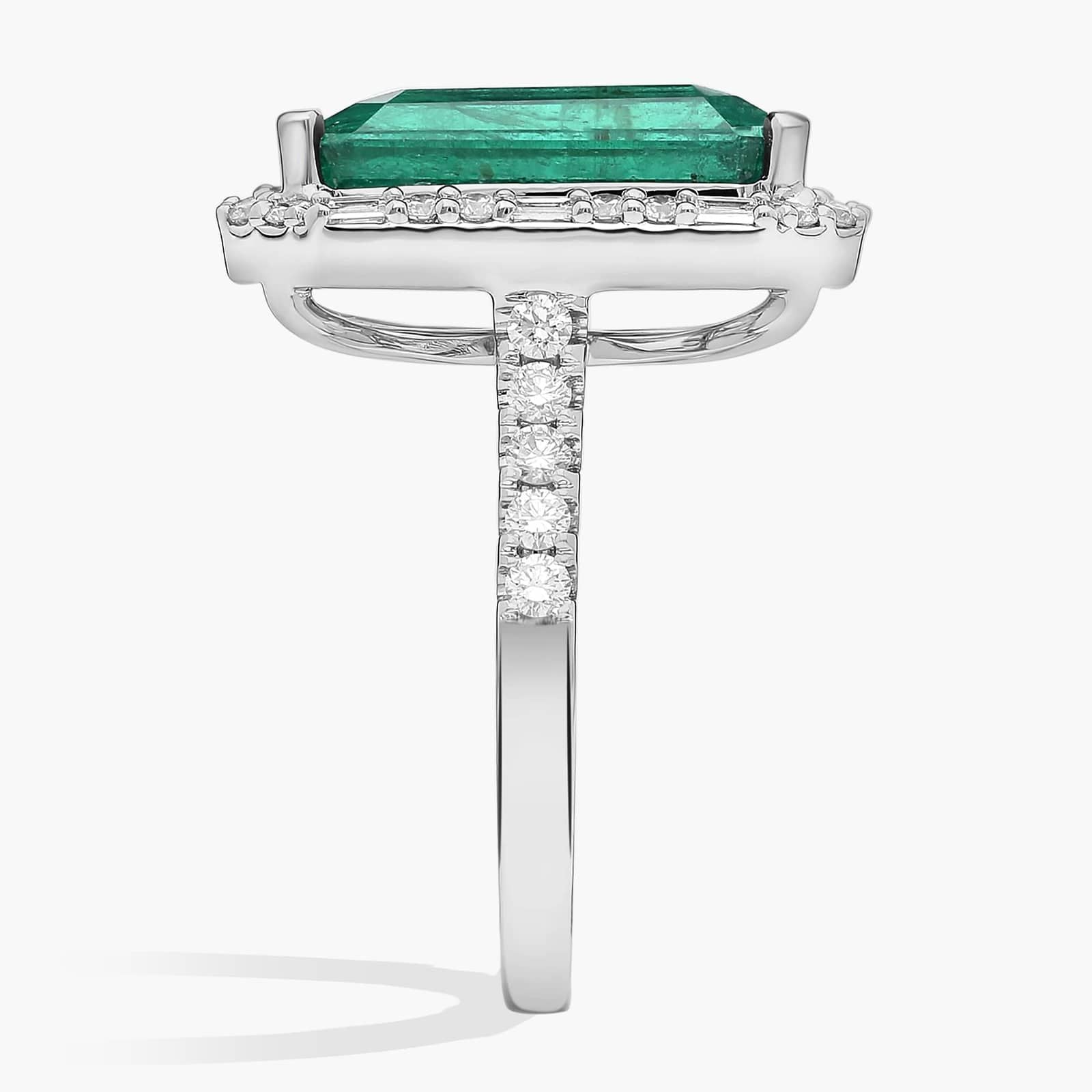 Extraordinary Collection: Emerald and Diamond Halo Statement Ring in 18k White Gold