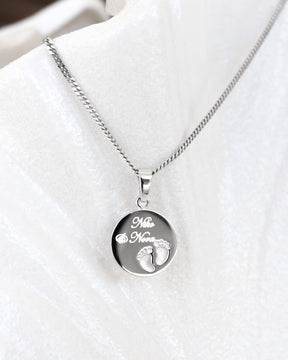 Engraving plates pendant necklace baby feet 12mm