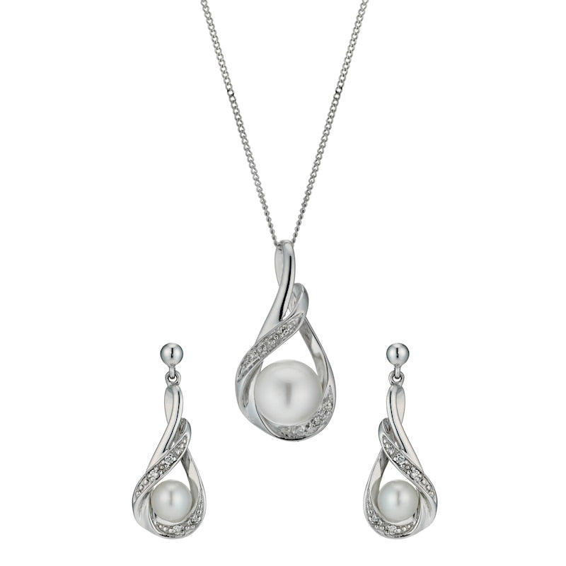 9ct White Gold Cultured Freshwater Pearl & Diamond Set